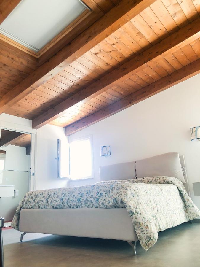 "La Casa Di Ale" Modern Suite 蒙德拉戈内 外观 照片